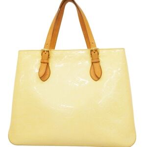 Authentic Louis Vuitton Vernis Brentwood shoulder bag M91512, Yellow Color